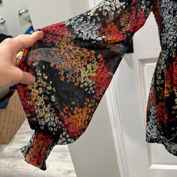 Anthropology Akemi + Kin size SM lined floral top w/ smocking stretch fit - Picture 5 of 7